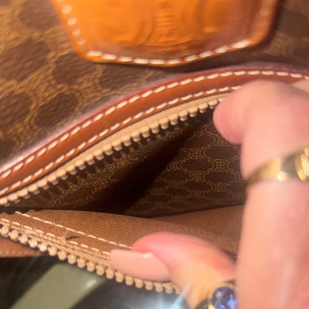 Celine stylish messenger